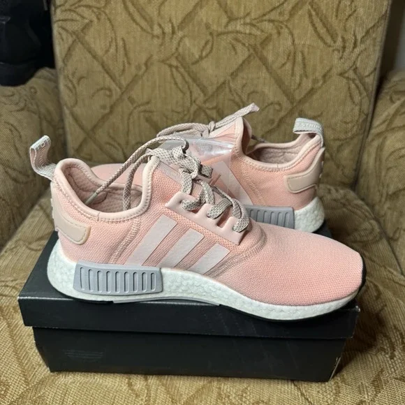NEW adidas NMD R1Vapour Pink/Light Onix Women's Size 10‎ 2017 BY3059